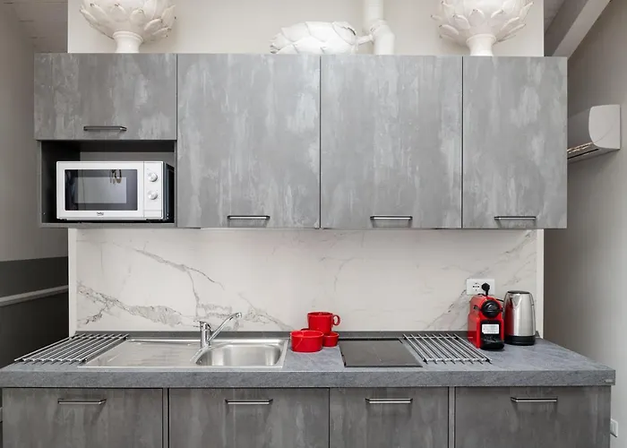 L'8 Boutique Design *