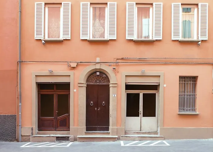 L'8 Boutique Design بولونيا