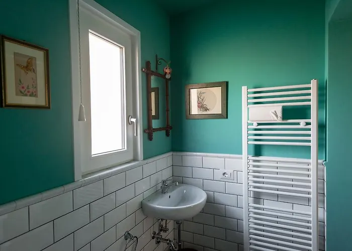 L'8 Boutique Design *