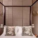 L'8 Boutique Design *
