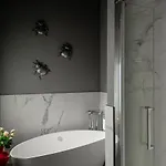 Apartment L'8 Boutique Design
