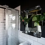 Apartment L'8 Boutique Design *