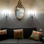 Apartment L'8 Boutique Design *