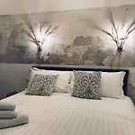 L'8 Boutique Design Apartment