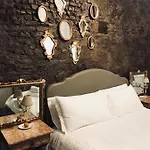 L'8 Boutique Design *