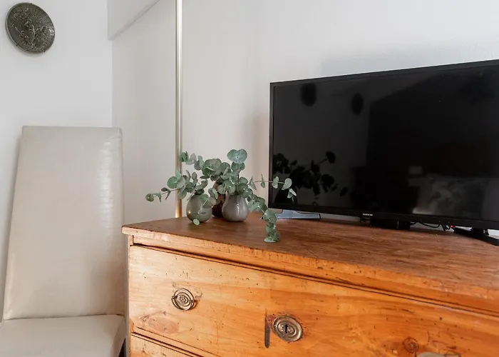 L'8 Boutique Design *