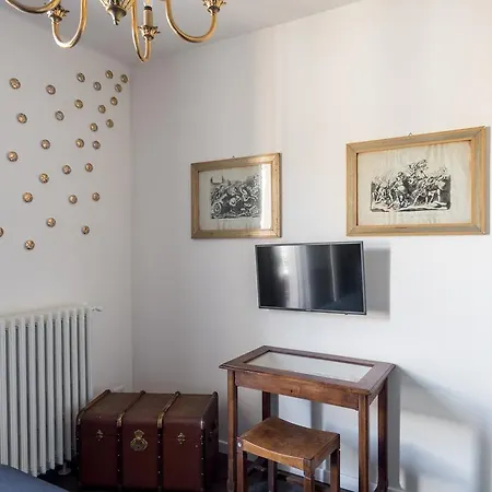 Apartment L'8 Boutique Design *