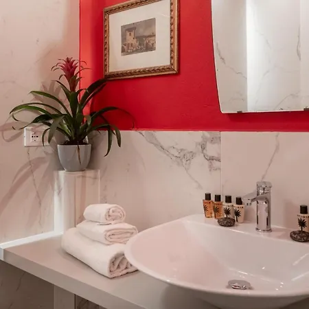 L'8 Boutique Design * Boloňa